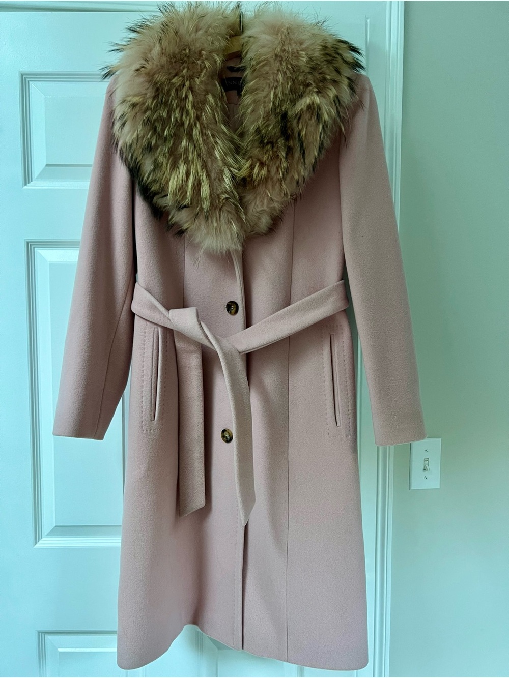 Anne Klein Blush Pink Wool Wool Coat with Real Fur Collar 8